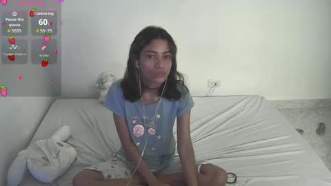 Snapshot of helia_n_amy chatting on 01-16-25, 03:24 Helia Transfem and Amy online show from 01-16-25, 03:24