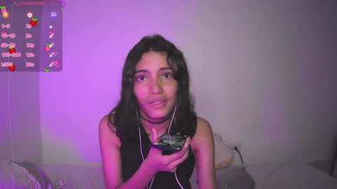 Snapshot of helia_n_amy chatting on 01-19-25, 01:53 Helia Transfem and Amy online show from 01-19-25, 01:53