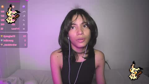 Snapshot of helia_n_amy chatting on 01-21-25, 08:19 Helia Transfem and Amy online show from 01-21-25, 08:19