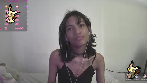 Snapshot of helia_n_amy chatting on 01-21-25, 07:39 Helia Transfem and Amy online show from 01-21-25, 07:39