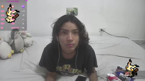 Snapshot of helia_n_amy chatting on 01-24-25, 03:34 Helia Transfem and Amy online show from 01-24-25, 03:34