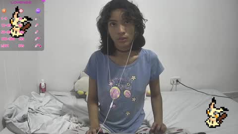 Snapshot of helia_n_amy chatting on 01-29-25, 11:35 Helia Transfem and Amy online show from 01-29-25, 11:35