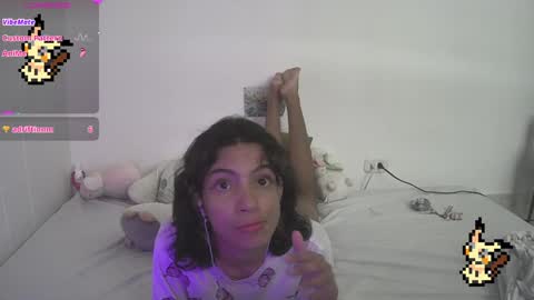 Snapshot of helia_n_amy chatting on 01-30-25, 06:54 Helia Transfem and Amy online show from 01-30-25, 06:54