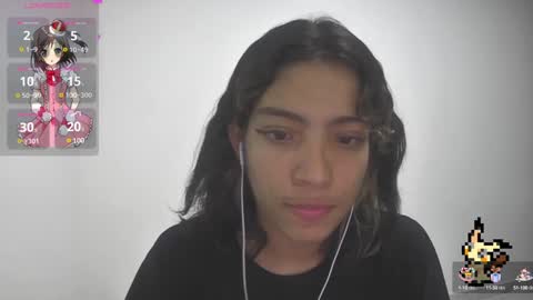 Snapshot of helia_n_amy chatting on 02-05-25, 06:13 Helia Transfem and Amy online show from 02-05-25, 06:13