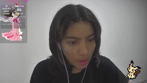 Snapshot of helia_n_amy chatting on 02-06-25, 05:25 Helia Transfem and Amy online show from 02-06-25, 05:25