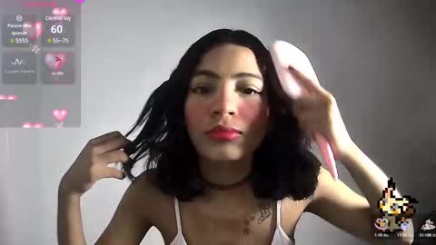 Snapshot of helia_n_amy chatting on 02-27-25, 01:28 Helia Transfem and Amy online show from 02-27-25, 01:28