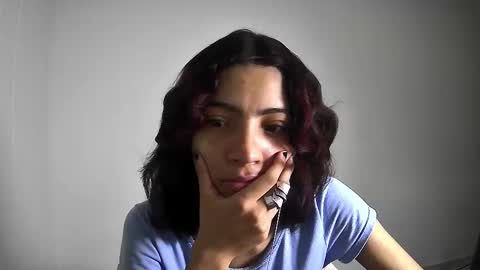 Snapshot of helia_n_amy chatting on 03-04-25, 02:21 Helia Transfem and Amy online show from 03-04-25, 02:21