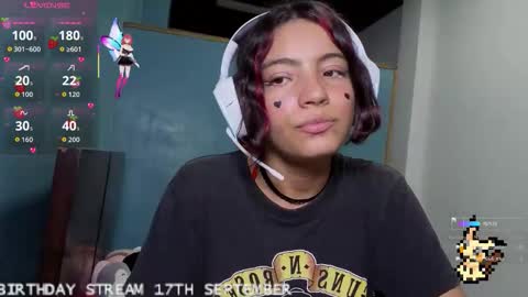 Snapshot of helia_n_amy chatting on 09-16-25, 05:30 Helia Transfem and Amy online show from 09-16-25, 05:30