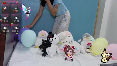 Snapshot of helia_n_amy chatting on 09-19-25, 02:51 Helia Transfem and Amy online show from 09-19-25, 02:51