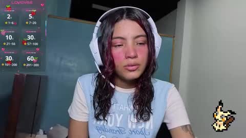 Snapshot of helia_n_amy chatting on 09-24-25, 05:27 Helia Transfem and Amy online show from 09-24-25, 05:27