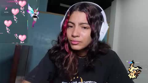 Snapshot of helia_n_amy chatting on 10-20-25, 05:24 Helia Transfem and Amy online show from 10-20-25, 05:24