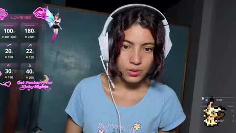 Snapshot of helia_n_amy chatting on 10-25-25, 10:56 Helia Transfem and Amy online show from 10-25-25, 10:56