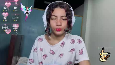 Snapshot of helia_n_amy chatting on 11-05-25, 12:21 Helia Transfem and Amy online show from 11-05-25, 12:21