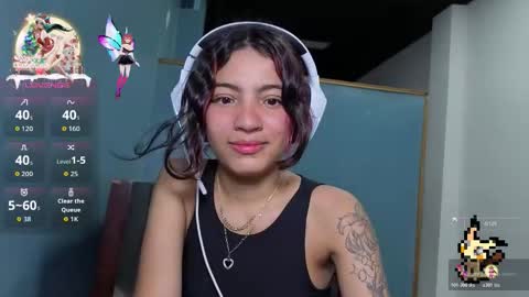 Snapshot of helia_n_amy chatting on 11-14-25, 01:48 Helia Transfem and Amy online show from 11-14-25, 01:48