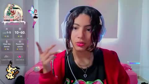 Snapshot of helia_n_amy chatting on 11-29-25, 04:54 Helia Transfem and Amy online show from 11-29-25, 04:54