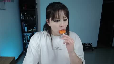 Snapshot of hell_dancer_ chatting on 04-23-26, 02:24 Lexa online show from 04-23-26, 02:24