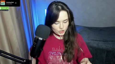 Red online show from 01-31-25, 09:16