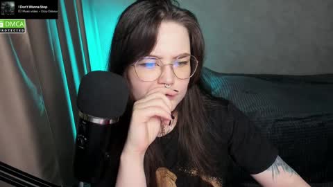 Red online show from 02-01-25, 10:02