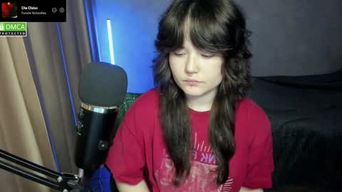 Red online show from 11-08-25, 06:51