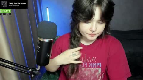 Red online show from 11-09-25, 06:39