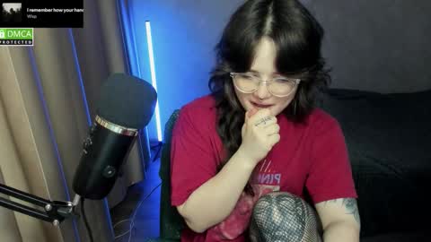 Red online show from 11-14-25, 05:44