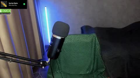 Red online show from 12-18-25, 06:58