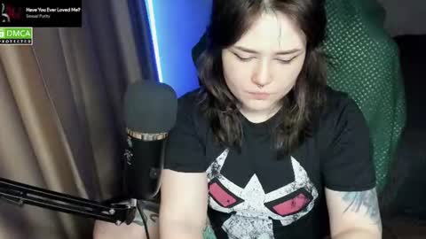 Red online show from 07-30-26, 05:45