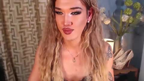 hellatarahathor online show from 01-15-26, 03:38