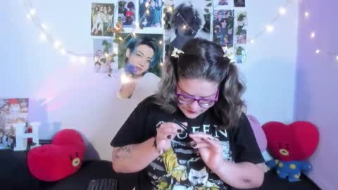 Snapshot of hellen21rose chatting on 11-25-25, 03:39 hellen online show from 11-25-25, 03:39