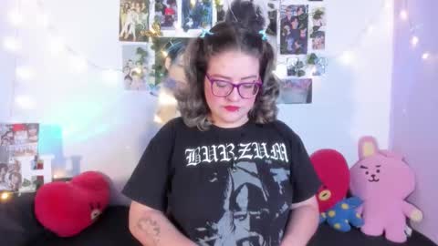 Snapshot of hellen21rose chatting on 11-28-25, 05:32 hellen online show from 11-28-25, 05:32