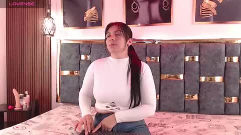 Hellen.  online show from 05-20-26, 11:05