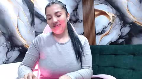 Hellen.  online show from 05-27-26, 11:07