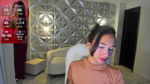 Snapshot of hellen_tease chatting on 05-30-26, 12:46 Hellen online show from 05-30-26, 12:46