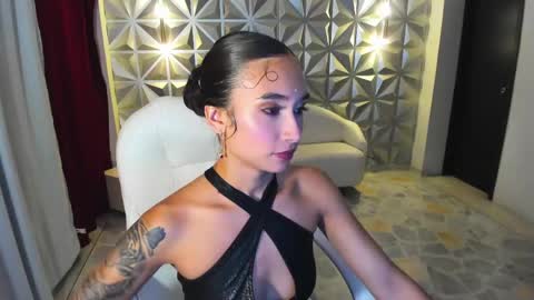 Snapshot of hellen_tease chatting on 06-03-26, 01:14 Hellen online show from 06-03-26, 01:14