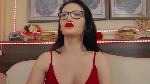 Snapshot of hellendesire chatting on 05-03-26, 02:28 online show from 05-03-26, 02:28