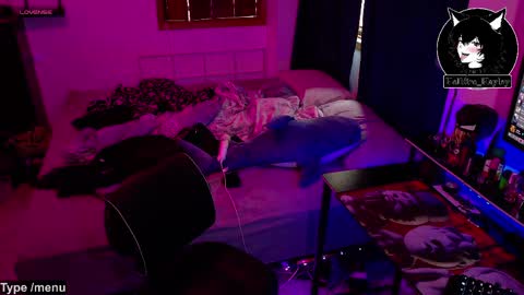 Snapshot of hellfire_girl chatting on 05-19-26, 01:56 Hayley online show from 05-19-26, 01:56