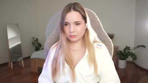 Taya online show from 09-29-25, 06:13