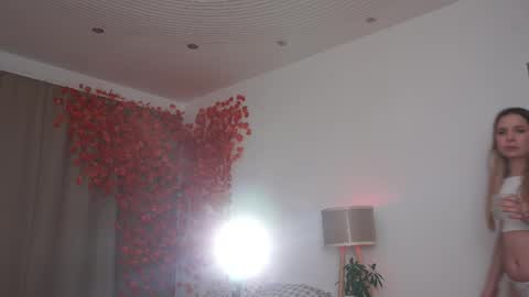 Taya online show from 10-12-25, 12:31