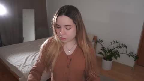 Snapshot of hello_taya chatting on 01-12-26, 06:40 Taya online show from 01-12-26, 06:40