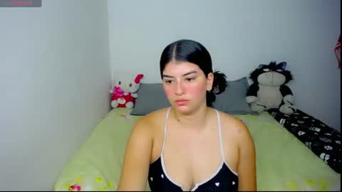 helloo_kityy25 online show from 07-16-26, 02:01