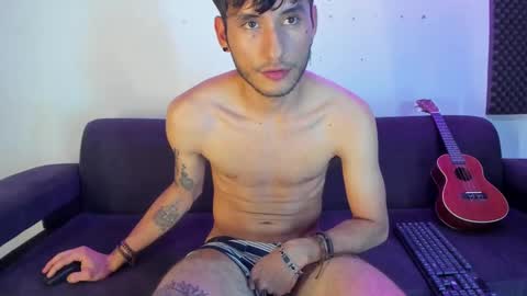 Snapshot of henrik_senn chatting on 12-03-24, 08:39 henrik_senn online show from 12-03-24, 08:39