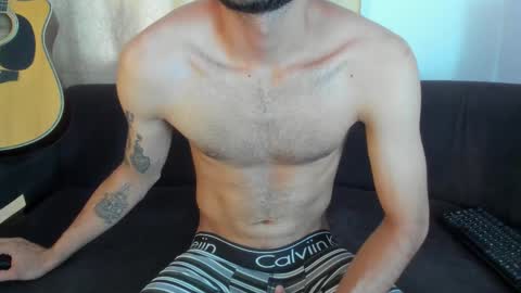 Snapshot of henrik_senn chatting on 09-18-25, 08:33 henrik_senn online show from 09-18-25, 08:33