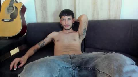 Snapshot of henrik_senn chatting on 11-07-25, 11:27 henrik_senn online show from 11-07-25, 11:27