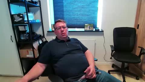 henrikrp1971 online show from 04-30-26, 01:28