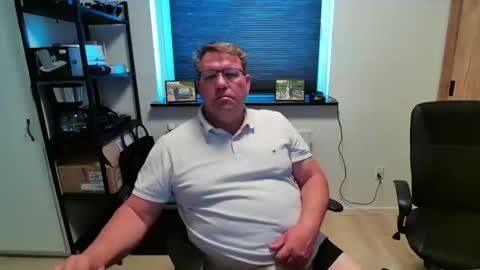 henrikrp1971 online show from 05-08-26, 12:21