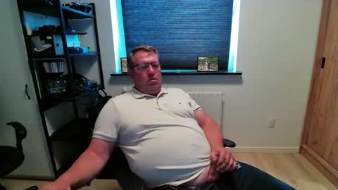 henrikrp1971 online show from 06-07-26, 01:26