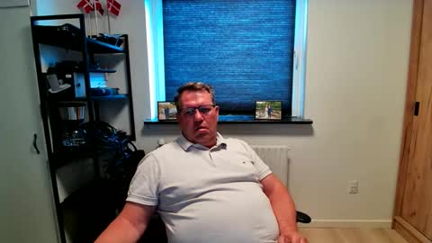 henrikrp1971 online show from 06-08-26, 12:49