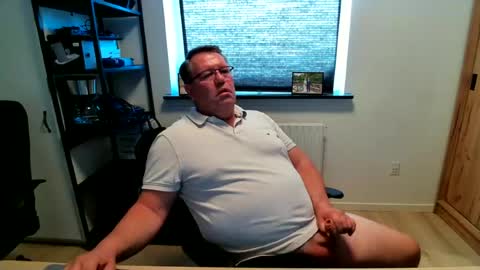 henrikrp1971 online show from 06-19-26, 04:55