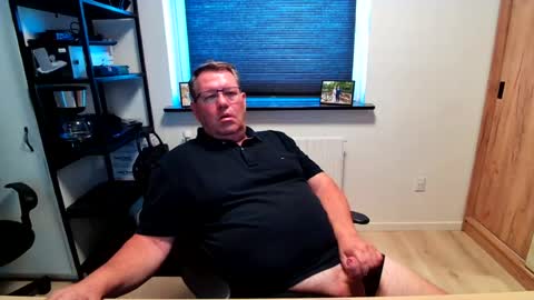 henrikrp1971 online show from 07-09-26, 09:13