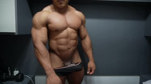 Henri online show from 04-07-26, 11:04